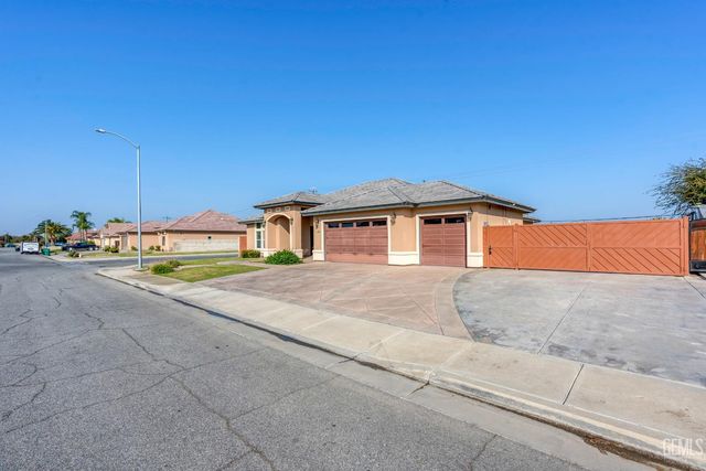 760 Brookside Drive, Shafter, CA 93263