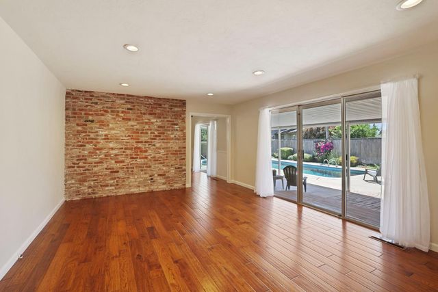 1317 Edgewood Dr, Lodi, CA 95240