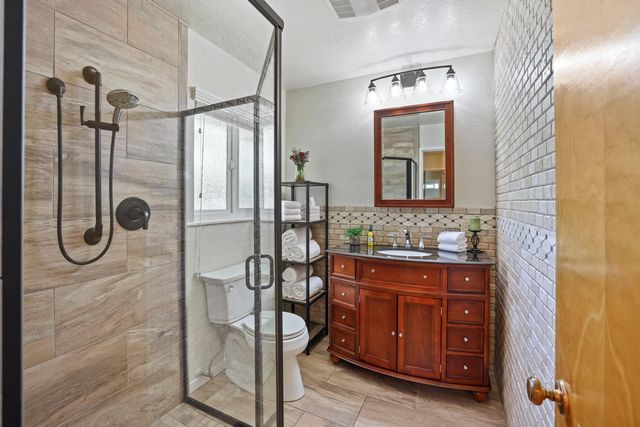 1317 Edgewood Dr, Lodi, CA 95240