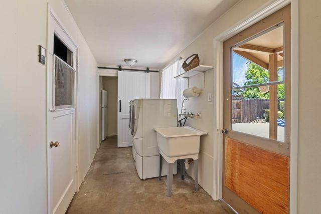 1317 Edgewood Dr, Lodi, CA 95240