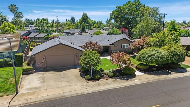 1317 Edgewood Dr, Lodi, CA 95240