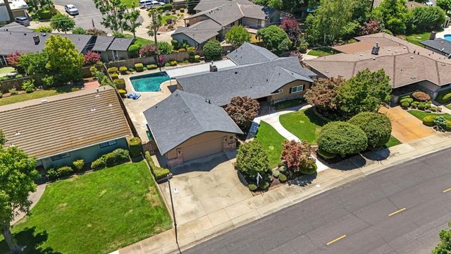 1317 Edgewood Dr, Lodi, CA 95240