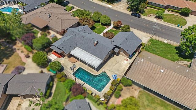 1317 Edgewood Dr, Lodi, CA 95240