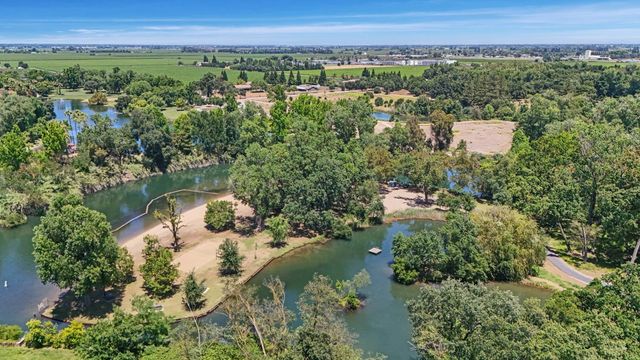 1317 Edgewood Dr, Lodi, CA 95240