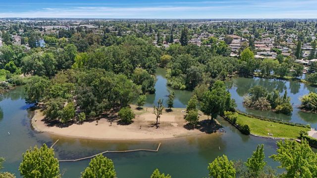 1317 Edgewood Dr, Lodi, CA 95240