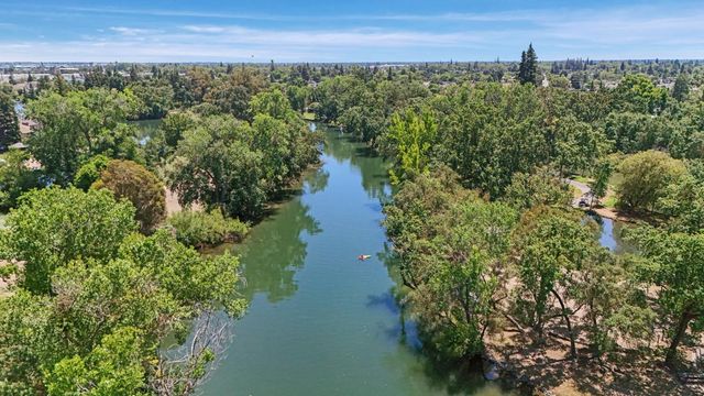 1317 Edgewood Dr, Lodi, CA 95240