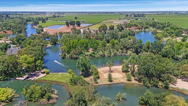 1317 Edgewood Dr, Lodi, CA 95240