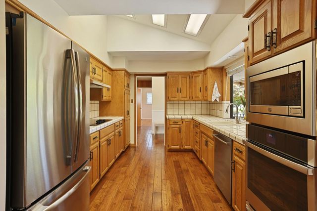 1317 Edgewood Dr, Lodi, CA 95240