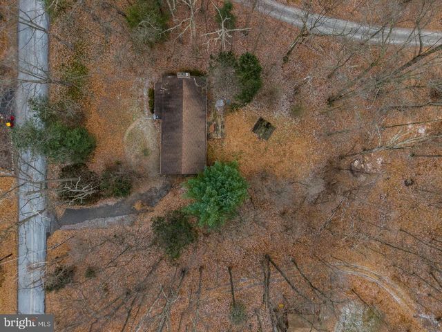 36 WHITE OAK DR, Carlisle, PA 17015