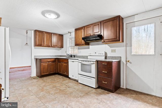 36 WHITE OAK DR, Carlisle, PA 17015