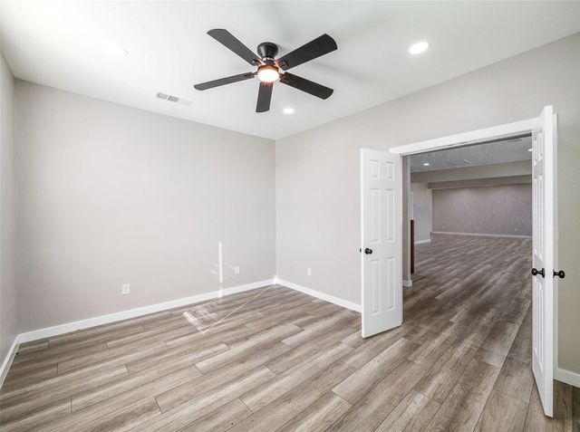 1061 Zmolek Road, Ennis, TX 75119