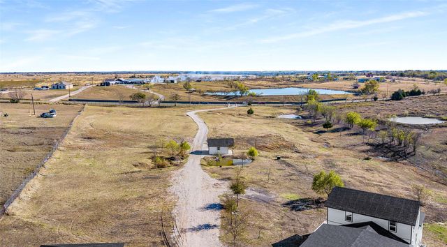 1061 Zmolek Road, Ennis, TX 75119