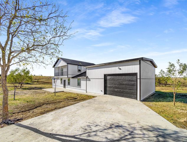1061 Zmolek Road, Ennis, TX 75119