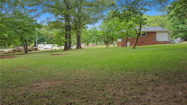 2686 Snapfinger Road, Decatur, GA 30034