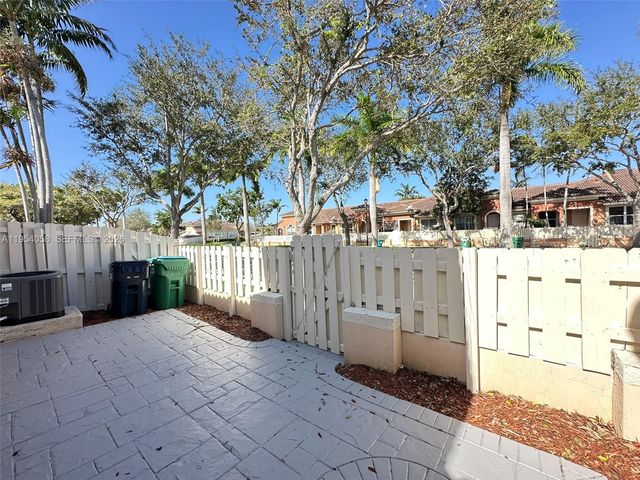 10973 SW 238th Ter, Miami, FL 33032