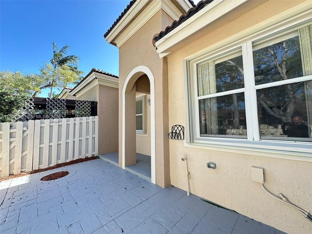 10973 SW 238th Ter, Miami, FL 33032