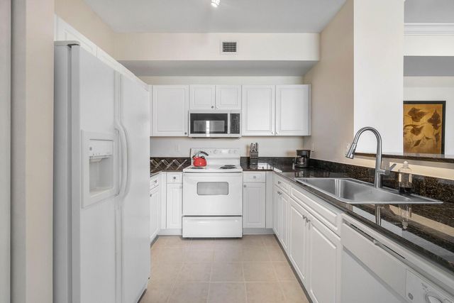 651 OKEECHOBEE Boulevard 1104, West Palm Beach, FL 33401