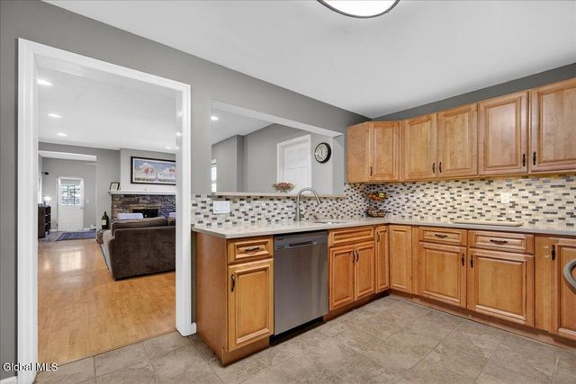 3423 Gari Lane, Guilderland, NY 12303