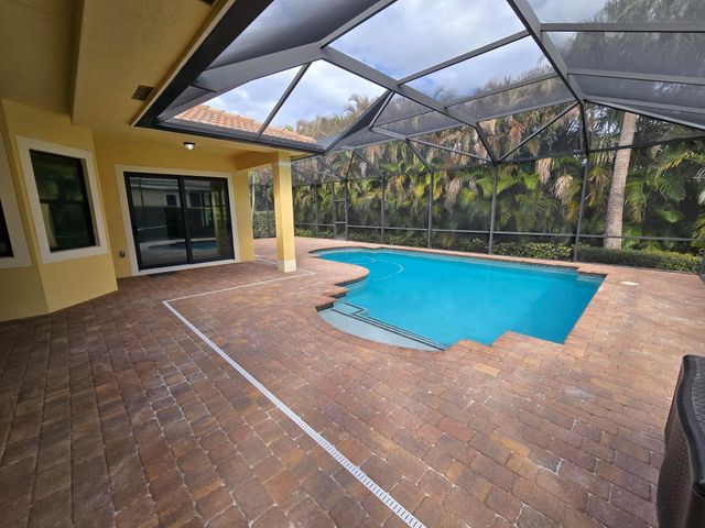 2095 NW Diamond Creek Way, Jensen Beach, FL 34957