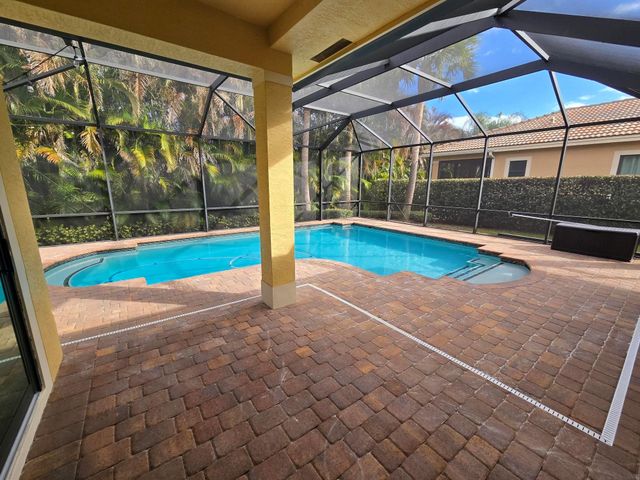 2095 NW Diamond Creek Way, Jensen Beach, FL 34957