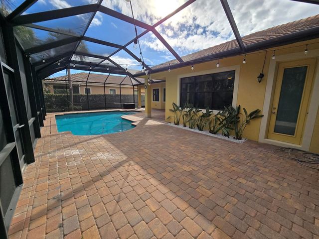 2095 NW Diamond Creek Way, Jensen Beach, FL 34957