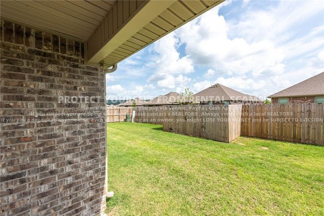 4765 W Wales Drive, Fayetteville, AR 72704