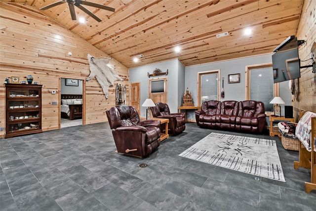 13520 Gooseberry Road, Bentonville, AR 72712