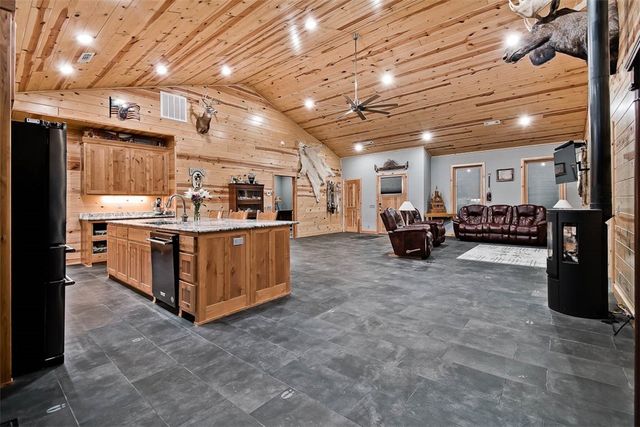 13520 Gooseberry Road, Bentonville, AR 72712