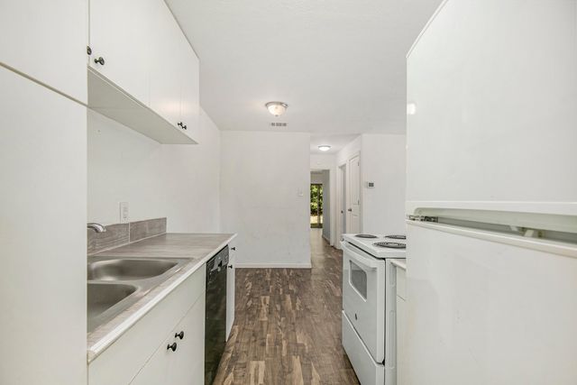 6000 Calloway Court, Fort Worth, TX 76114