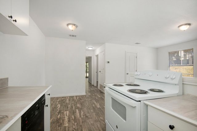 6000 Calloway Court, Fort Worth, TX 76114