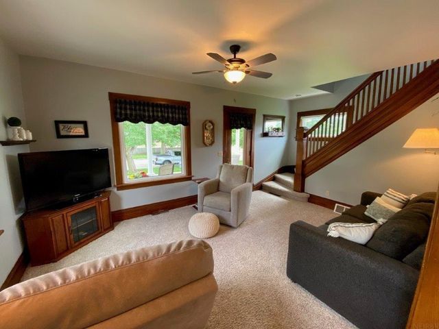 617 S 6th Street, Osage, IA 50461