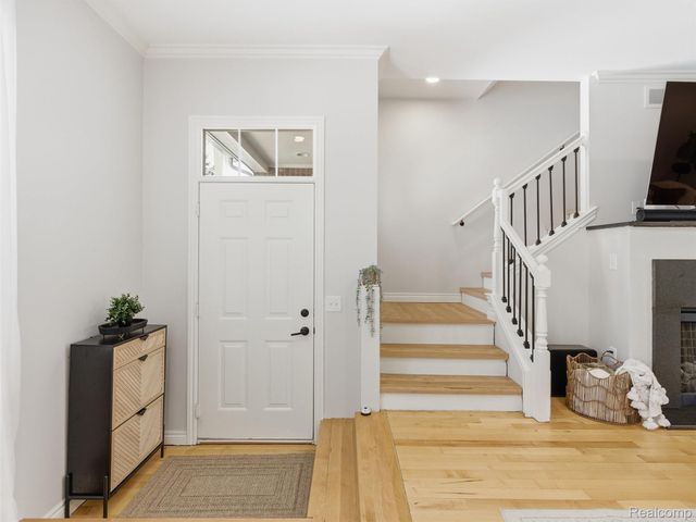 6073 Windemere Lane, Shelby Charter Township, MI 48316