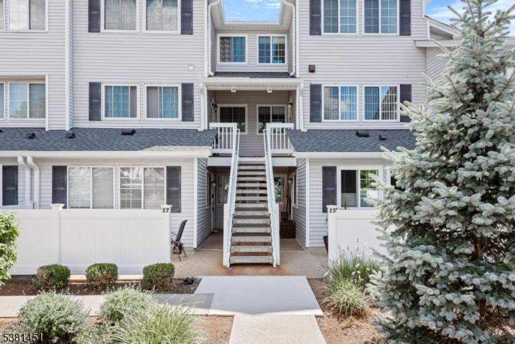 26 Hyde Court, Bedminster Twp., NJ 07921