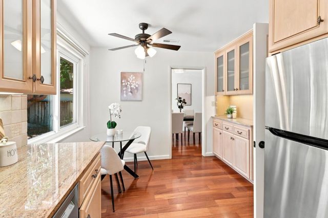 1109 Wright Avenue, Mountain View, CA 94043