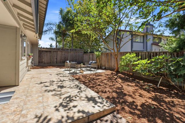 1109 Wright Avenue, Mountain View, CA 94043