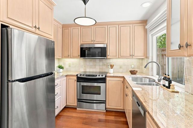 1109 Wright Avenue, Mountain View, CA 94043