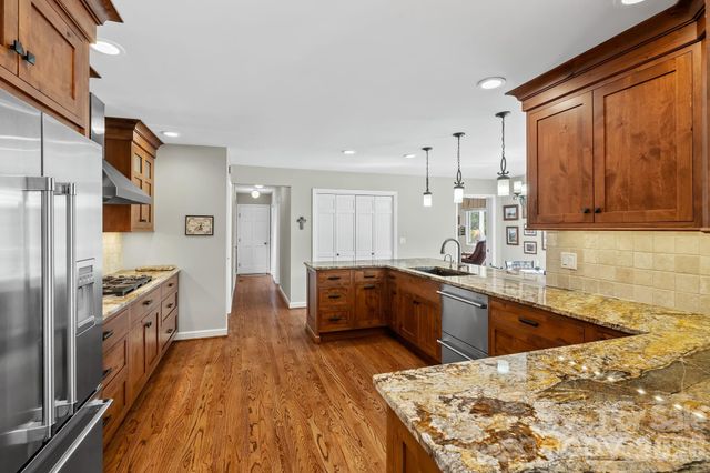 52 Clubside Drive, Asheville, NC 28804