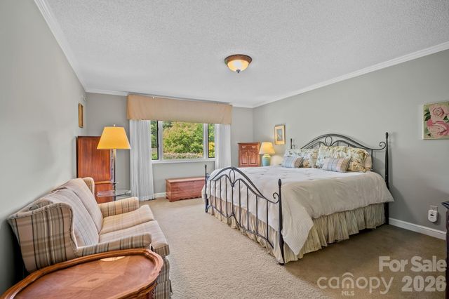 52 Clubside Drive, Asheville, NC 28804