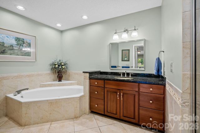 52 Clubside Drive, Asheville, NC 28804