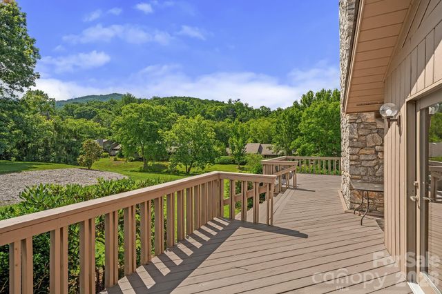 52 Clubside Drive, Asheville, NC 28804