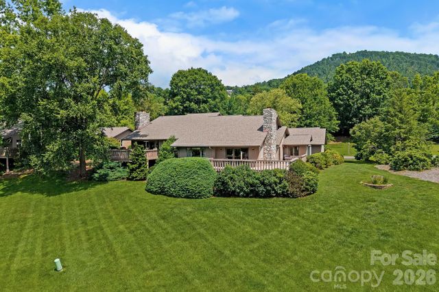52 Clubside Drive, Asheville, NC 28804