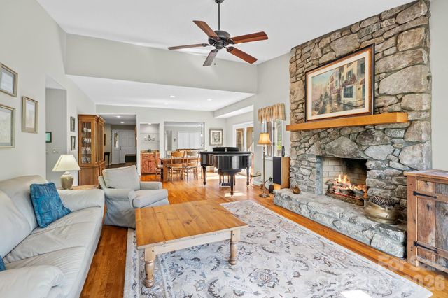 52 Clubside Drive, Asheville, NC 28804