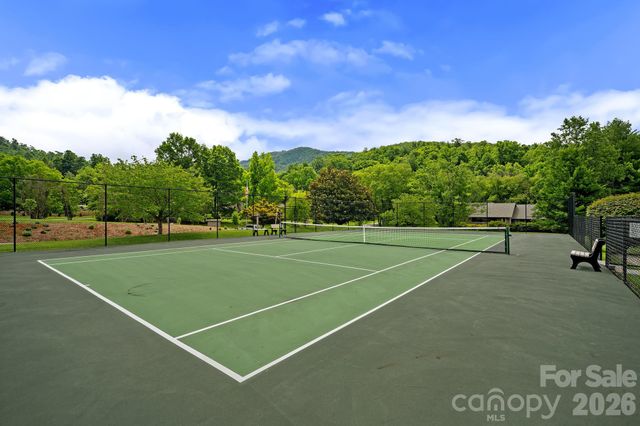 52 Clubside Drive, Asheville, NC 28804