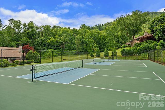 52 Clubside Drive, Asheville, NC 28804