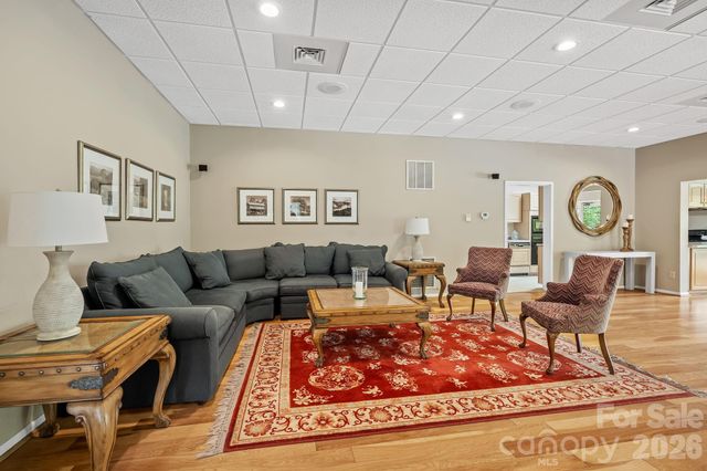 52 Clubside Drive, Asheville, NC 28804