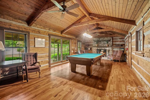 52 Clubside Drive, Asheville, NC 28804