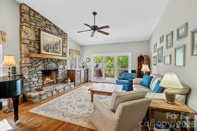 52 Clubside Drive, Asheville, NC 28804