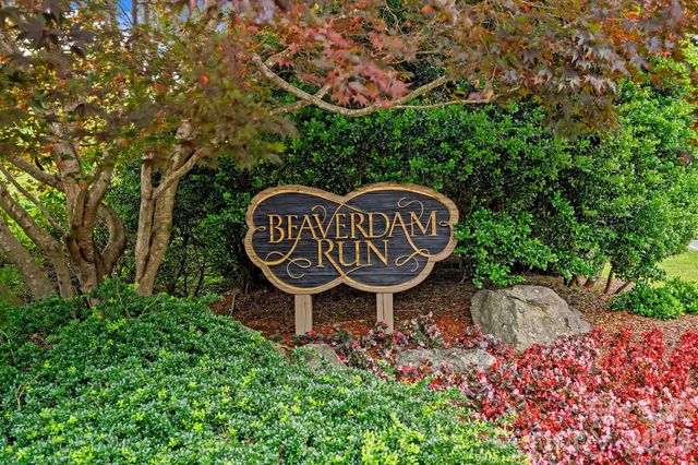 52 Clubside Drive, Asheville, NC 28804
