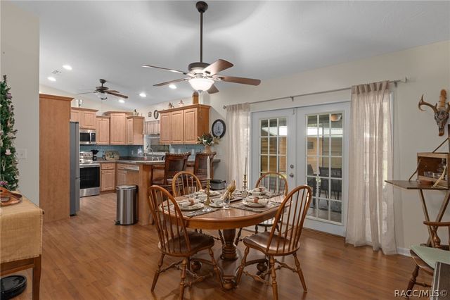 914 N McGowan Avenue, Crystal River, FL 34429