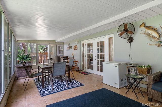 914 N McGowan Avenue, Crystal River, FL 34429